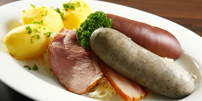 Variety of sausages (Wurst)